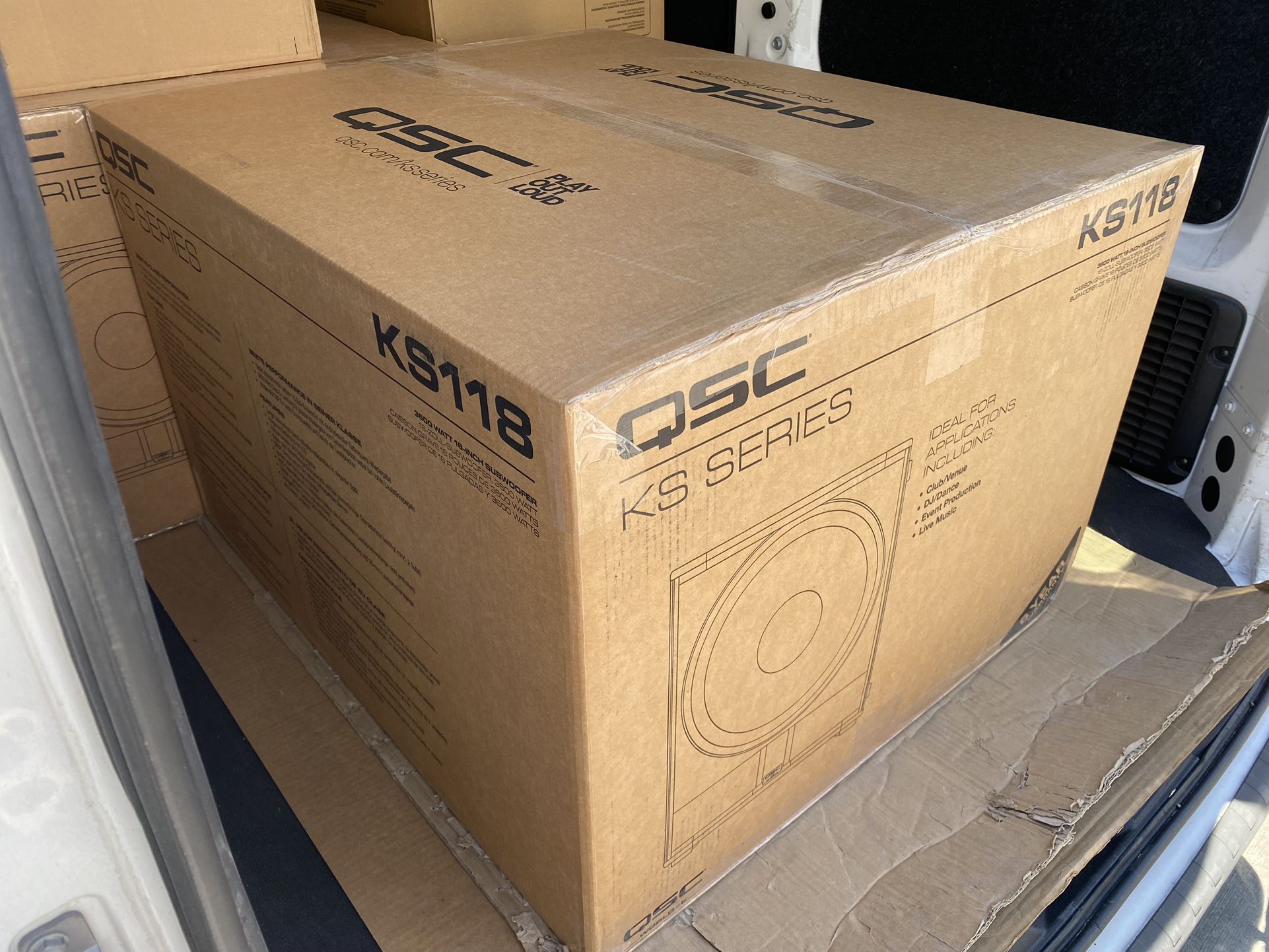 NEW - QSC KS118 3600W 18 inch Powered Subwoofer