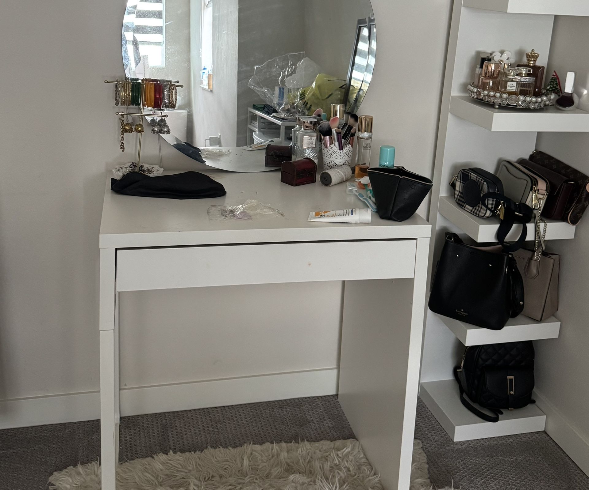 Ikea micke Desk