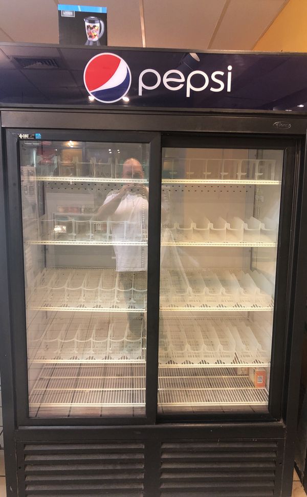 Pepsi cooler sliding two door for Sale in Youngstown, OH OfferUp