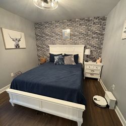 Wood Queen Bedroom Set With Side Dresser And Matress And Frame Like New!!!