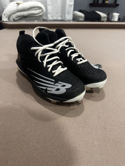 New Balance Baseball Cleats
