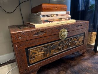 Asian Camphor Carved Wood Chest Trunk Hinged Lid Brass Latch Brown  27x 12x15