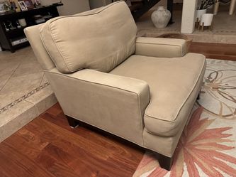 Pottery Barn Seabury Chair
