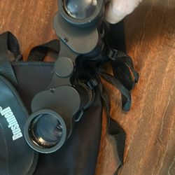 bushnell binoculars with everything you need 