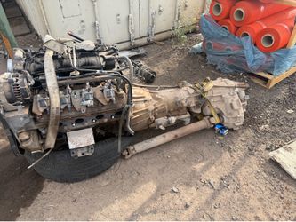 Chevy 6.0 Motor & Transmission combo. Rear differential and front differential