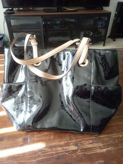 Michael kore hand bag