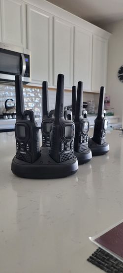 6 Walkie Talkies with Ear Pieces