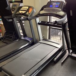 NordicTrack Commercial 2450 Treadmill Includes warranty 