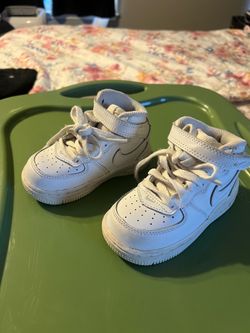 6c white Nike