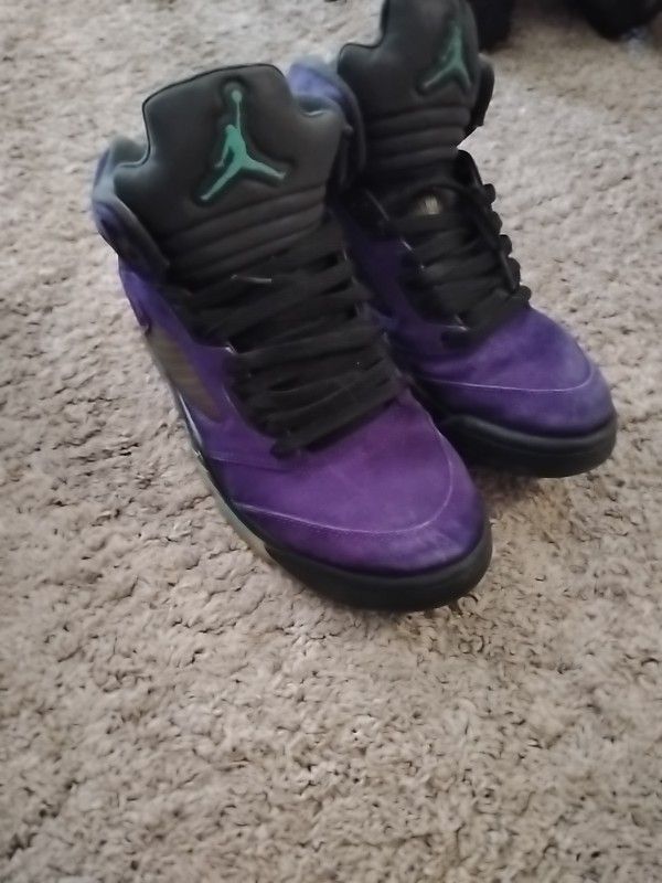 Size 8 - Jordan 5 Retro Alternate Grape 2020