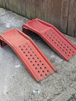 Pair of metal car ramps