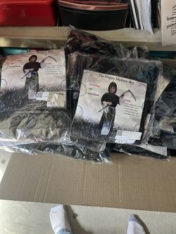 100x Quantity Of CHILDREN Halloween Costumes