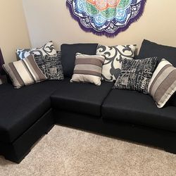 LIKE NEW REVERSIBLE COUCH WITH CHASE LOUNGE