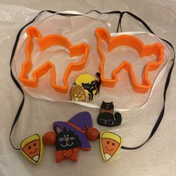 Vintage Black Cat Halloween pumpkin theme LOT wood charm Necklace Enamel Brooch