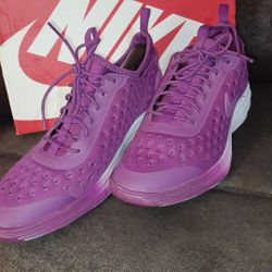 NIKE WOMS SIZE 10 LUNAR ELITE SKY-HIGH PLUM