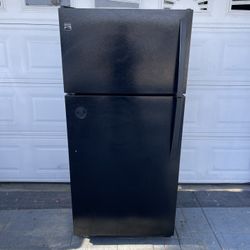 Kenmore Black Fridge (Delivery)