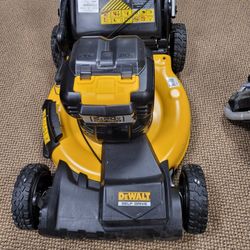 20V MAX 21.5 in. Battery Powered Walk Behind Self Propelled Lawn Mower

(Tool only)