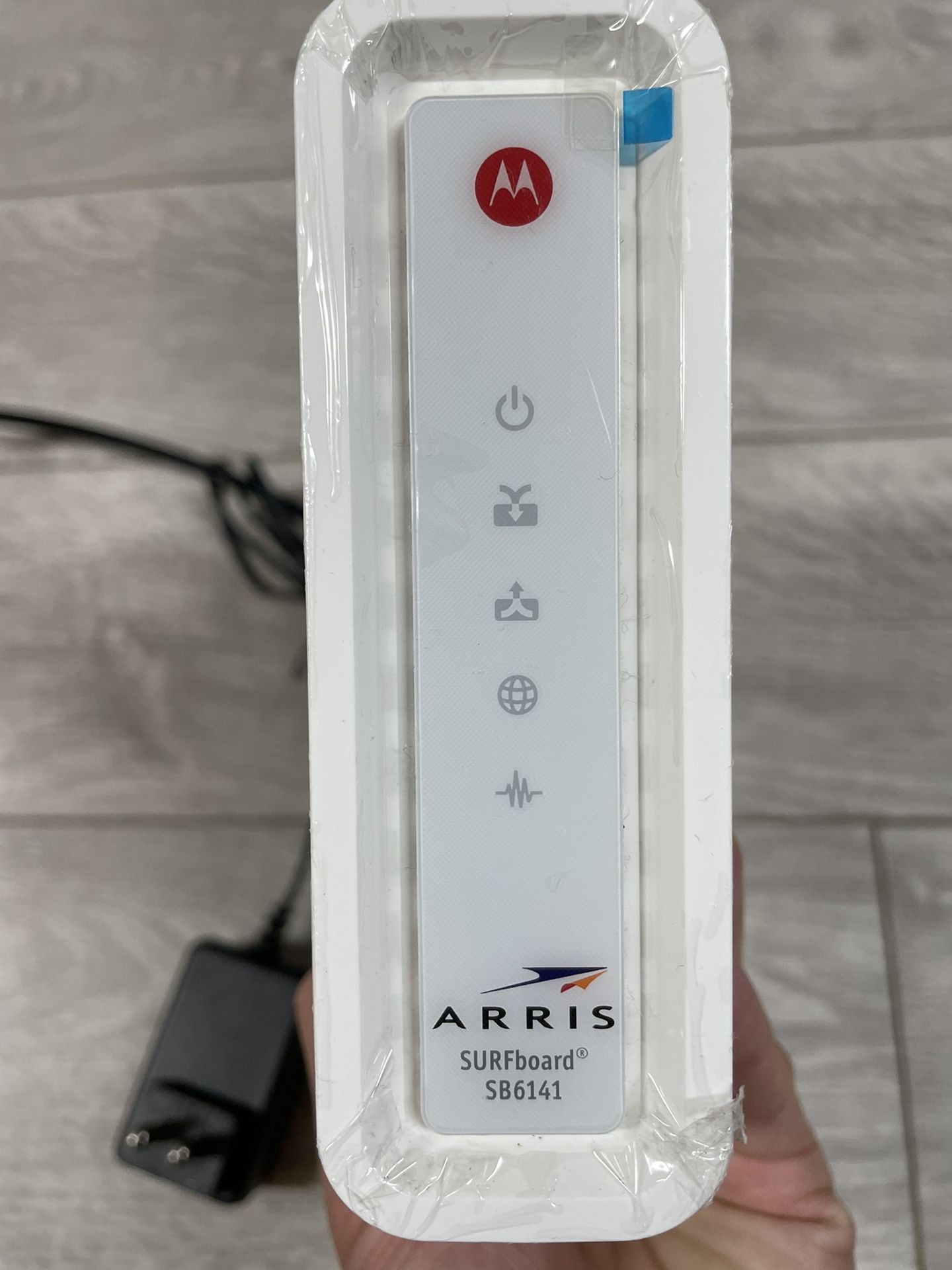 ARRIS SURFboard SB6141 Cable Modem White