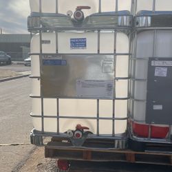 250 Gallon Totes