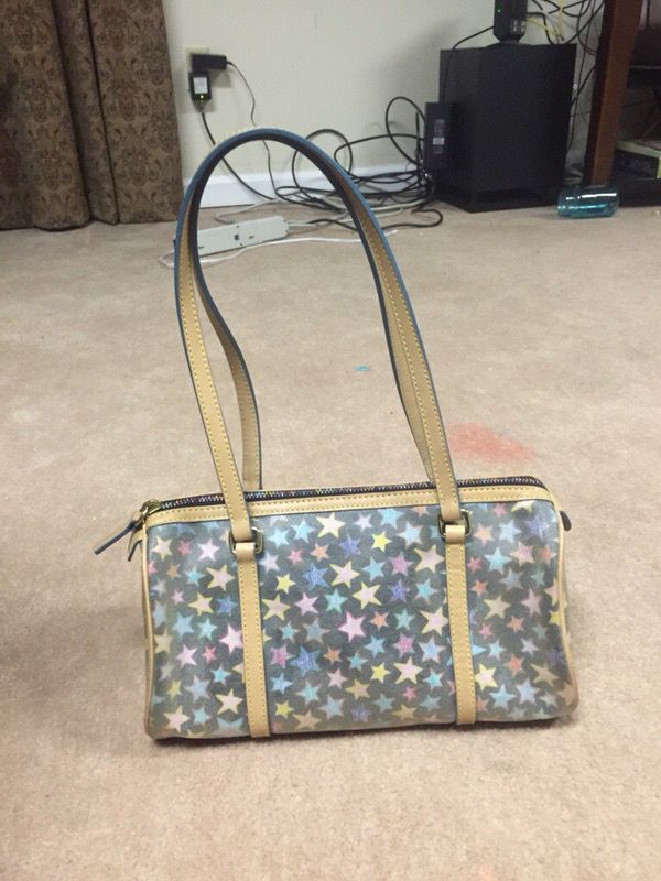 Small dooney and bourke purse