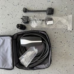 Tesla Mobile Charger