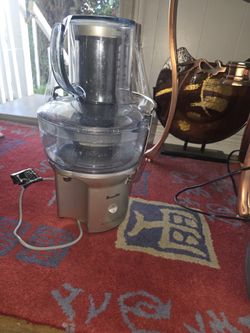 Breville Fruit Juicer In Excellent Condition. 