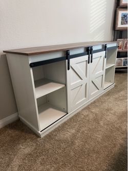 Yeshomy Farmhouse TV Stand