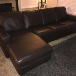 Leather Possibilities Track-Arm2-pc. Right-Arm Sofa/Chaise Sectional.