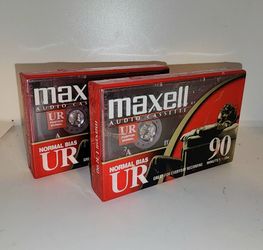 pair of Maxell UR 90 minute normal bias blank audio cassette tapes