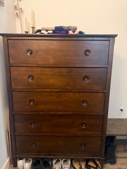 Dresser