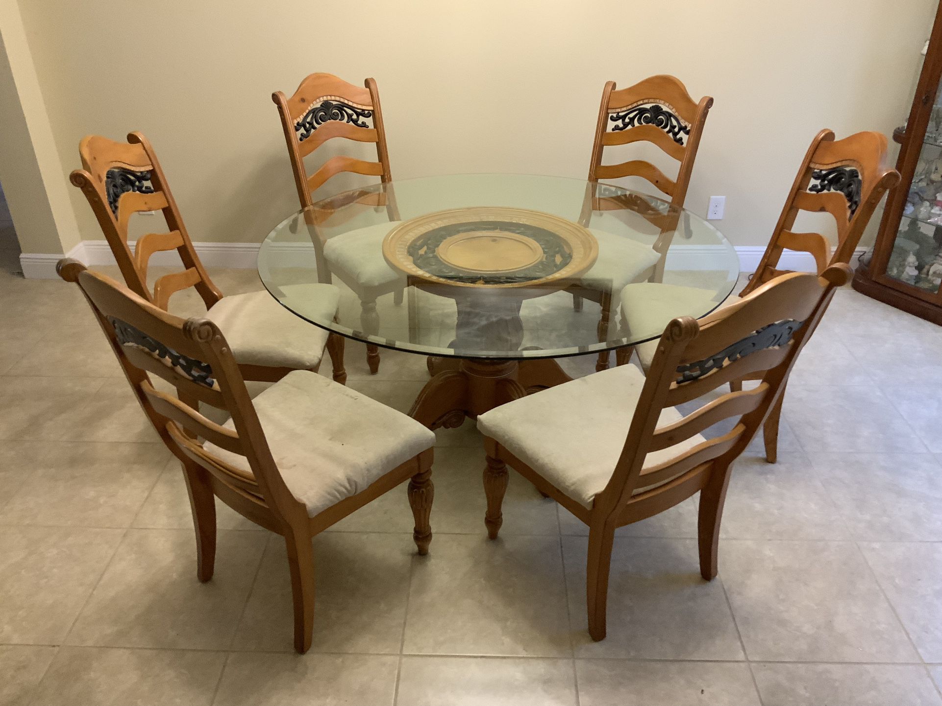 Round Glass Table and 6 Chairs
