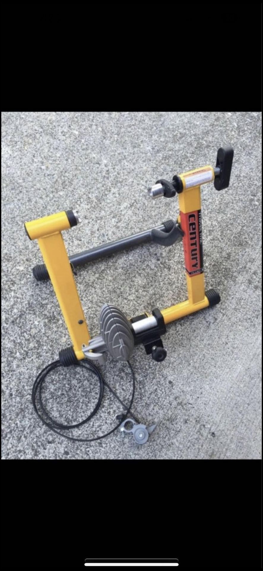 NEW Travel Trac Century Fluid Bike Trainer