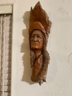 Sculptural lamp and picture frame elegant in special