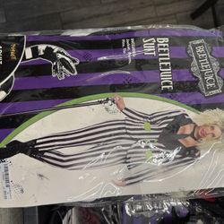 Women’s Halloween Beetlejuice Suit (Read Description Before Messaging Me)