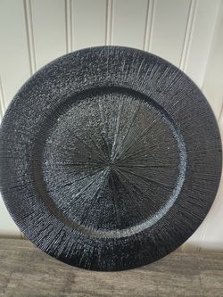 Black charger plates