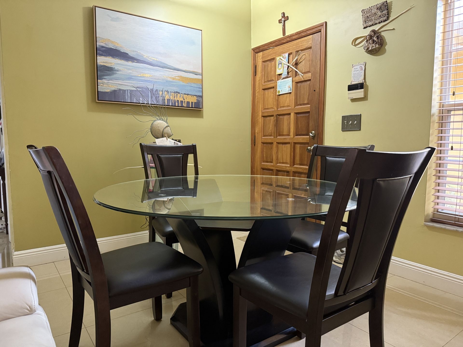 Glass Dining Room Table With Chairs
