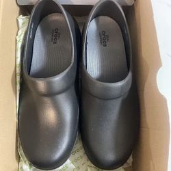 Women Crocs 
