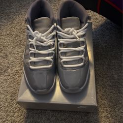 Air Jordan 11 Cool Grey Size 9