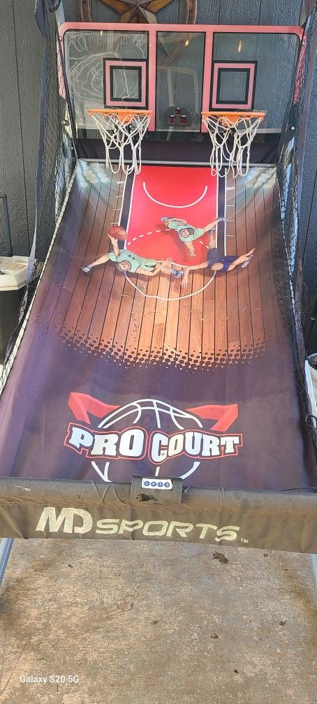 Pop A Shot 2 Person Basketball Game