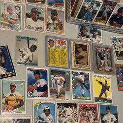 Mixed Old Baseball Cards  