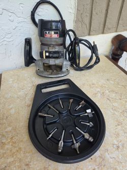6.5 amp Router with 12 bits , craftsman USA model, corded power tool & 12 but carry case