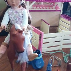 Glitter Girls 14 Inch Doll & Stable & Horse. All Pieces Included