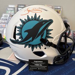 Tyreek Hill “Cheetah” Inscribed Autograph Helmet