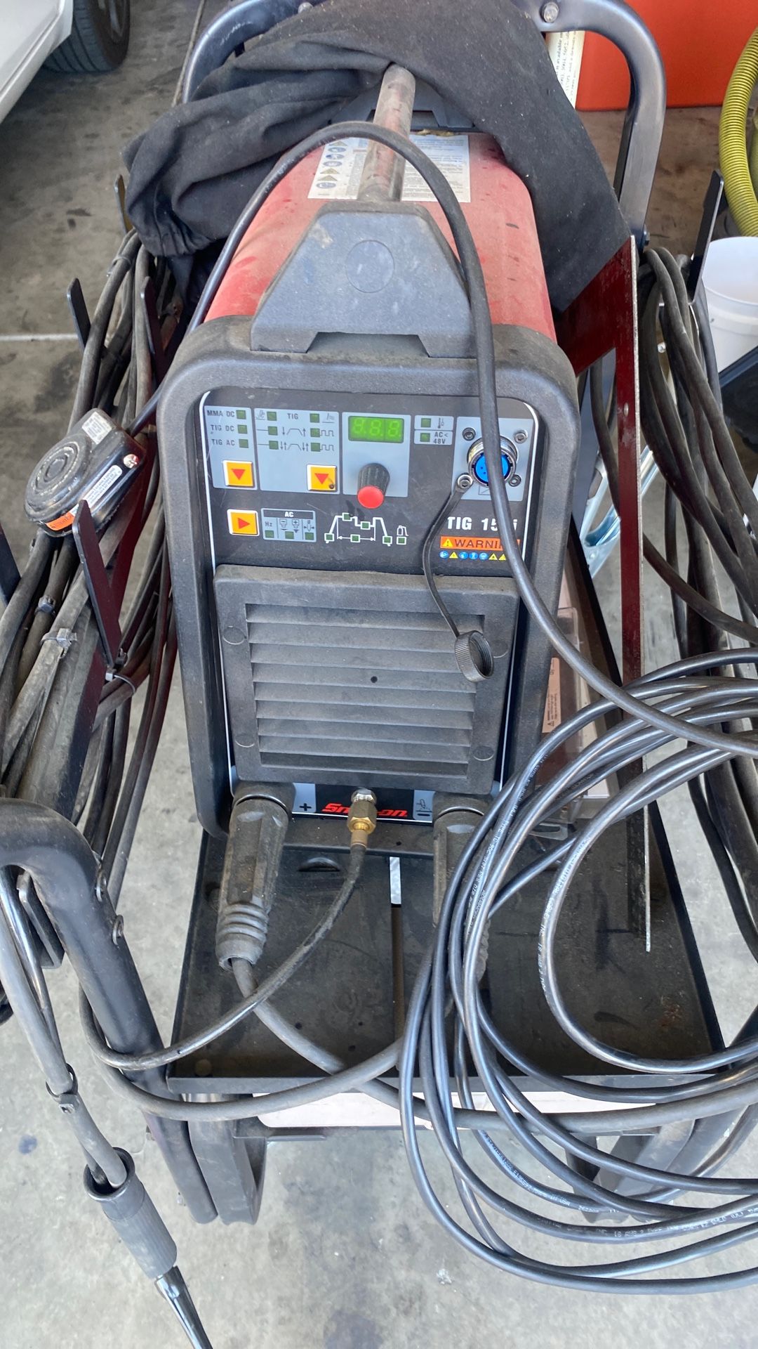 Snap on MiG Tig 150i Welder Comes With Cart