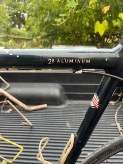 Cannondale aluminum bike28” R500