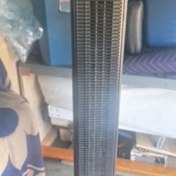 DREO FLOOR FAN 42" GOOD CONDITIONS