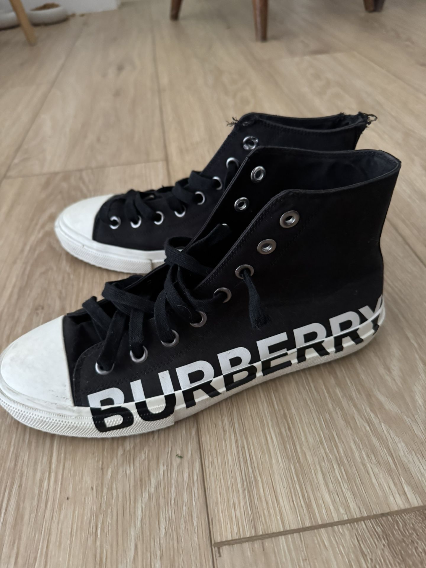 Burberry High top Shoes