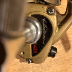 Vintage Ted Williams spinning reel. Working not bad condition 