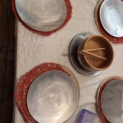 Dinner Place Setters. 