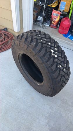 Toyo Mud Terrain tire new 285/70R17